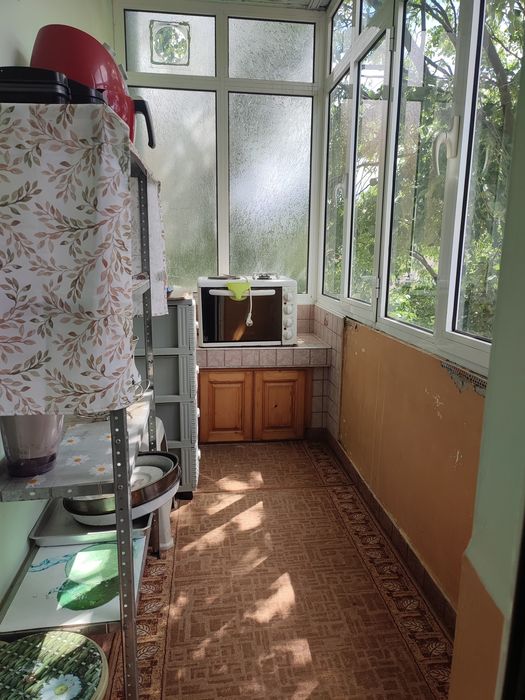 Продавам 4-ри стаен апартамент