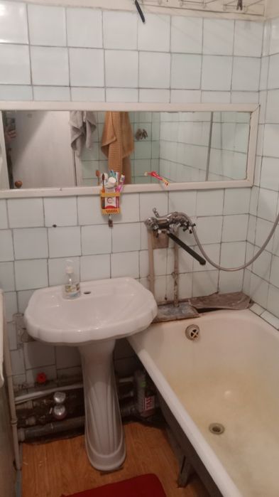 Продам 3х комн квартиру 7-микра дом 36