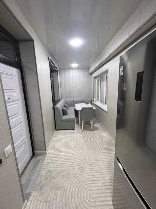 Продаётся квартира Юнусабад10 1 этаж задней стороны дома с навесом