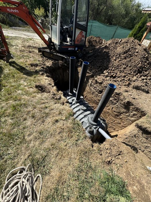 Услуги с Мини Багер,Самосвал,Бобкат,Пътна помощ.