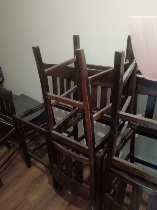 Трапезни столове