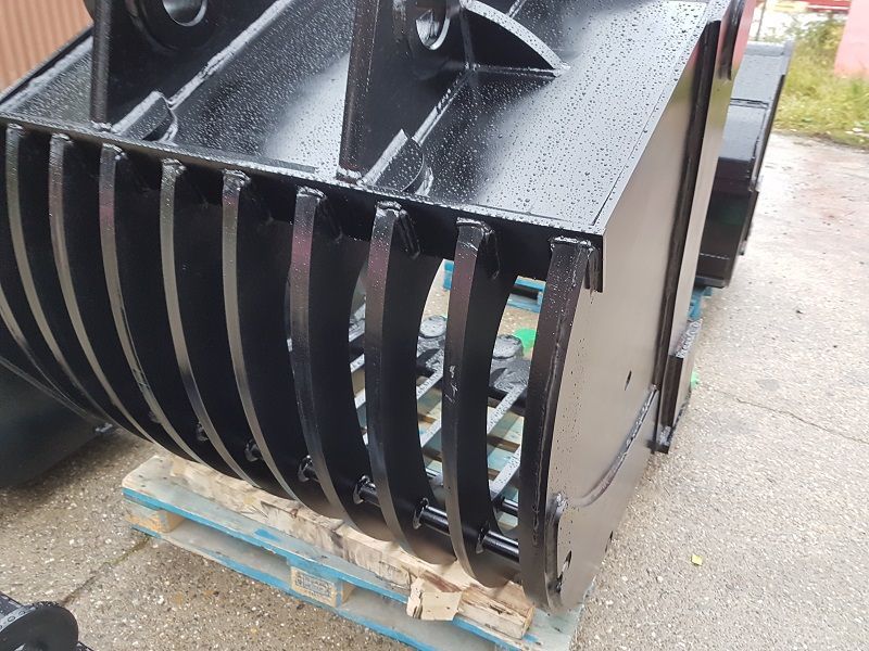 cupa griliata excavator 22 tone