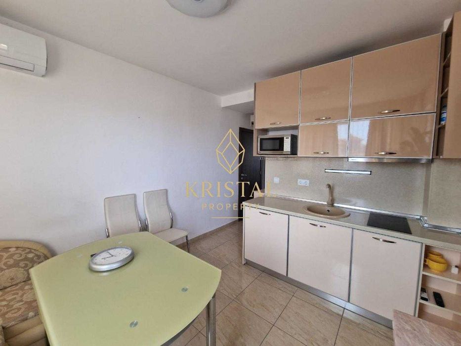 Продава се Тристаен апартамент в к.к. Слънчев бряг - 75 кв.м за 1227 €/кв.м - Снимка #2