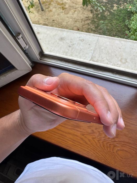Iphone 17 pro orange