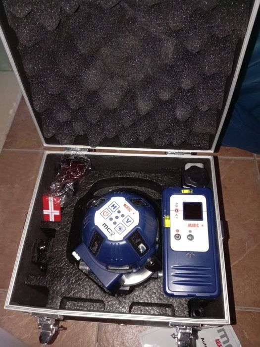 Laser profesional, Agatec MC 8 cu riceiver. Nou.