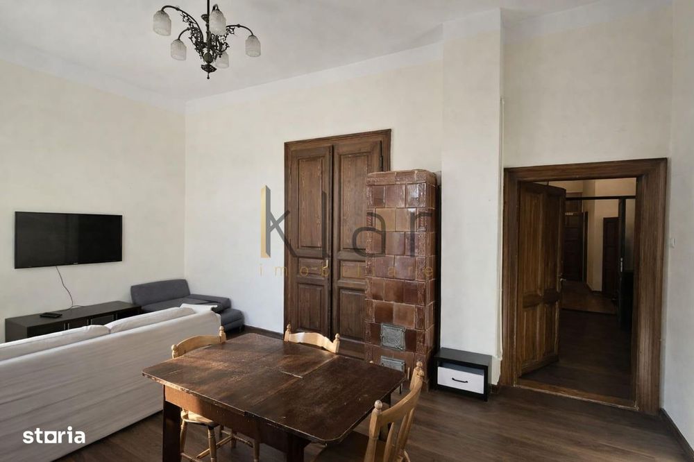 Apartament spatios cu 4 camere in inima orasului