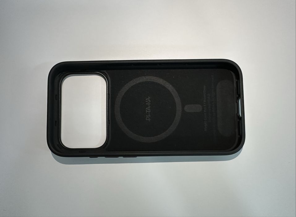 Pitaka Aramid UltraGuard case for 17 pro max