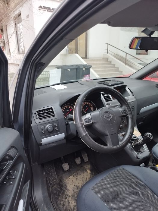 Opel Zafira 7 locuri