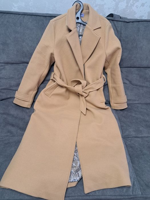 Продам новое пальто