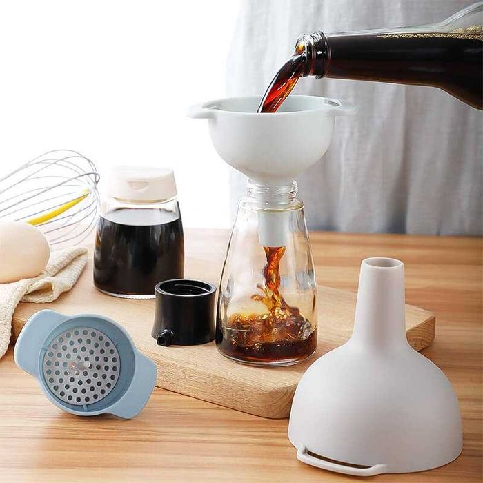 Комплект 3 фунии и 1 филтър за прецеждане, за течни и зърнести храни