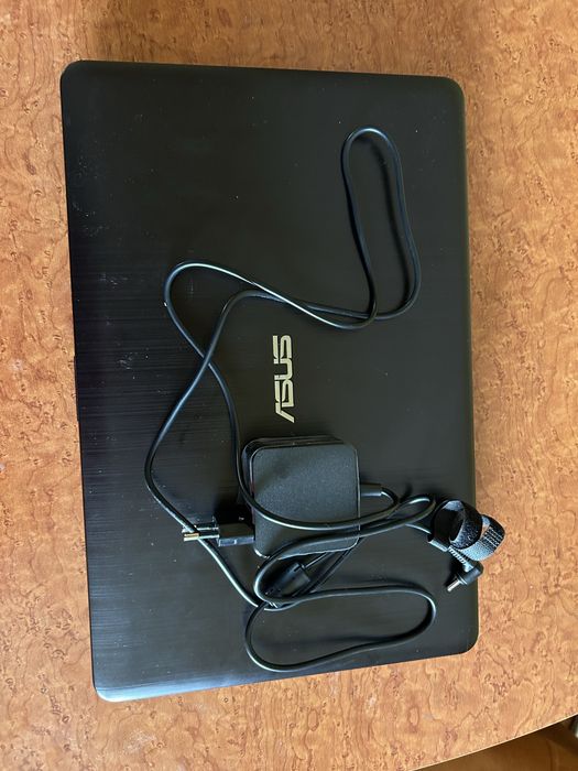 Laptop Asus defect /piese + incarcator