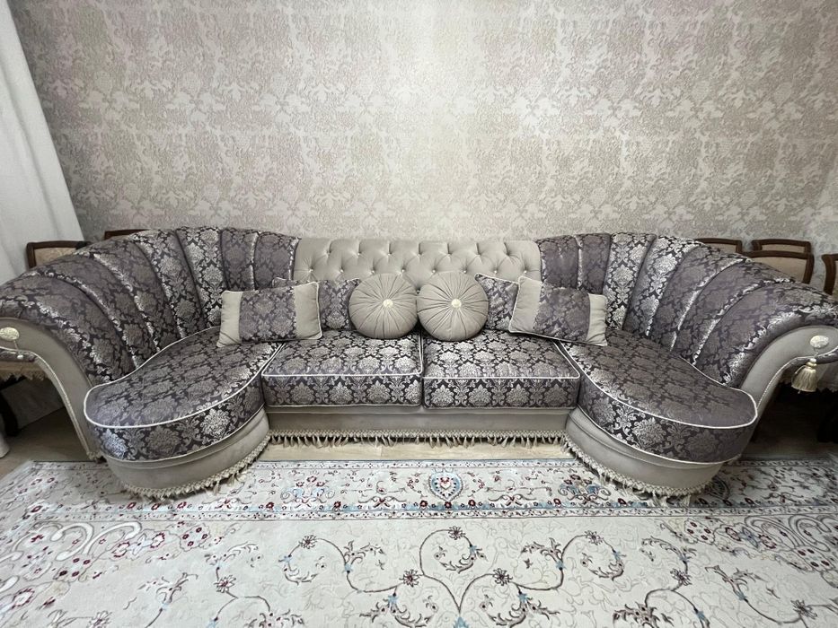 Срочно продам диван