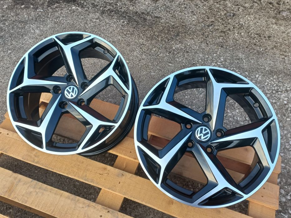 18"Vw 5x112 Golf Passat Jetta Tiguan Touran 8ж ет44 Black Polish Чисто Нови.