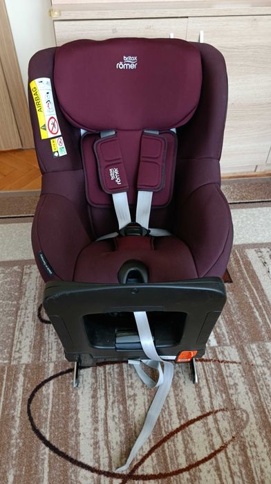 Britax Dualfix - столче за кола - 61-105 см - до 18 кг