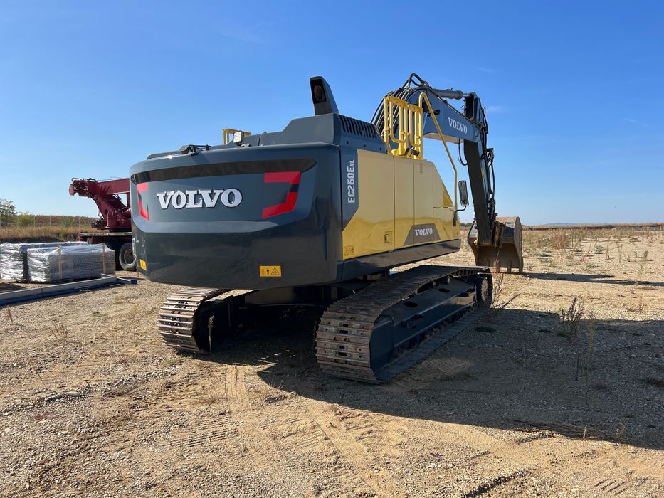 Excavator senile Volvo EC250 ENL