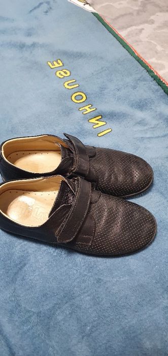 Продам обувь на мальчика 36 размер