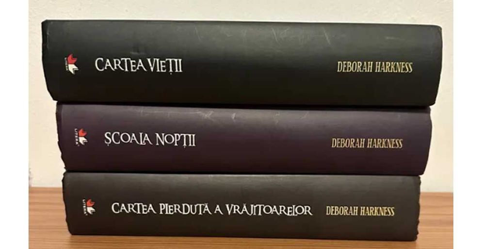 Seria "Cartea pierduta a vrajitoarelor" de Deborah Harkness