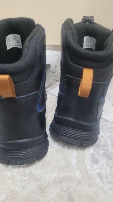 Продам детскую ботинку на мальчика