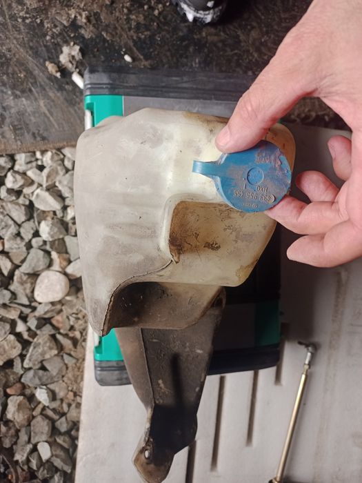 Запчасти Ауди В3