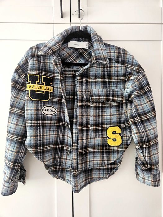 Риза Bershka с разнер xs