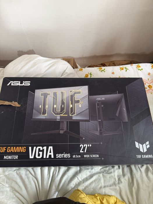 Vand monitor gaming asus