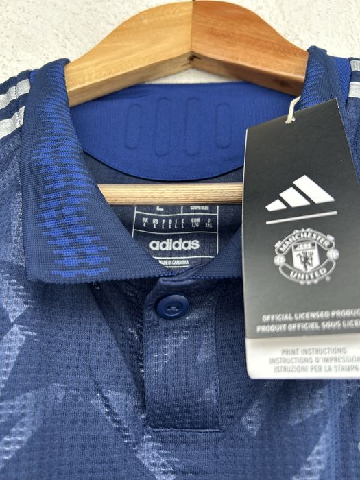 Tricou oficial Adidas Manchester United Away – Mărimea L - 24/25