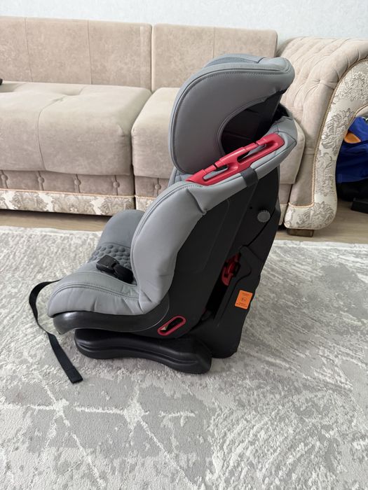 Автокресло  Olsson Voyage