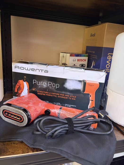 ROWENTA PURE POP – компактна парна ютия за дрехи