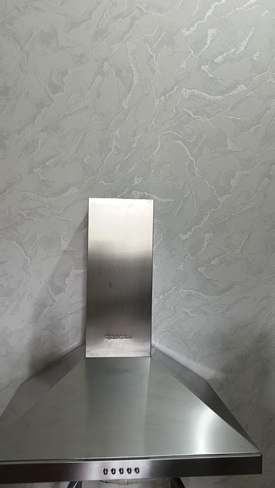 Продам вытяжку недорого