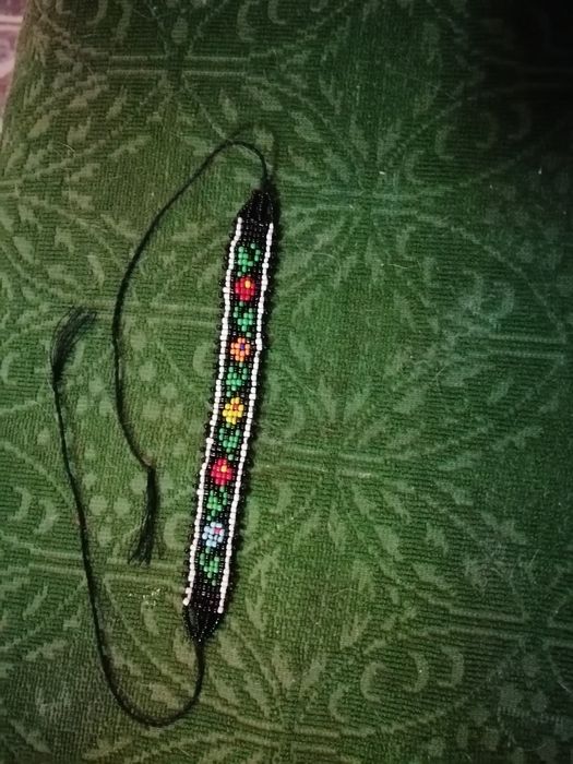 Bratara  margele cu motive tradiționale cusuta manual