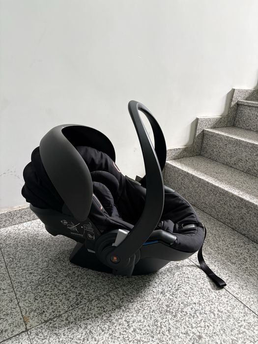 Количка, кош за новородено, стол за кола на Stokke плюс аксесоари