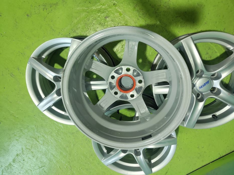 15 5x114.3 Toyota лети джанти 5х114.3