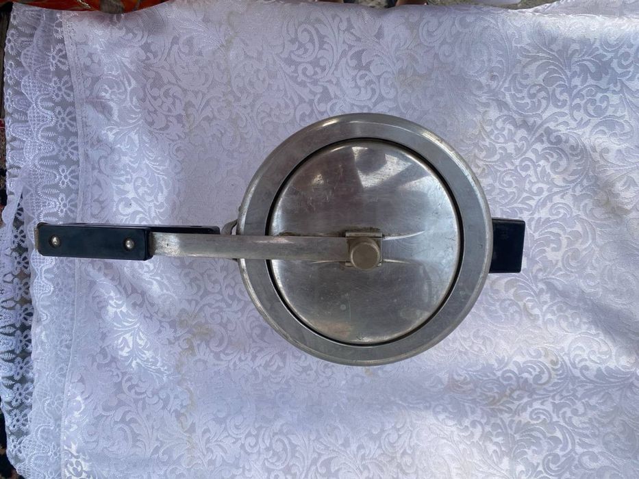 Срочно прадается Скараварка 6л.