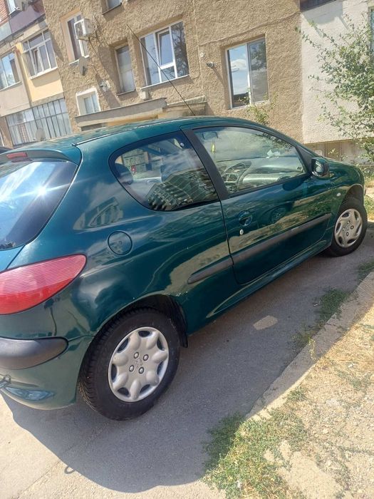 Peugeot 206 1999г бензин