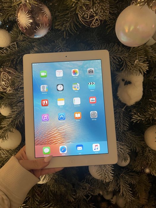 iPad 2 Apple 9.7” 32GB Wi-Fi + Cellular, funcțional, iCloud liber