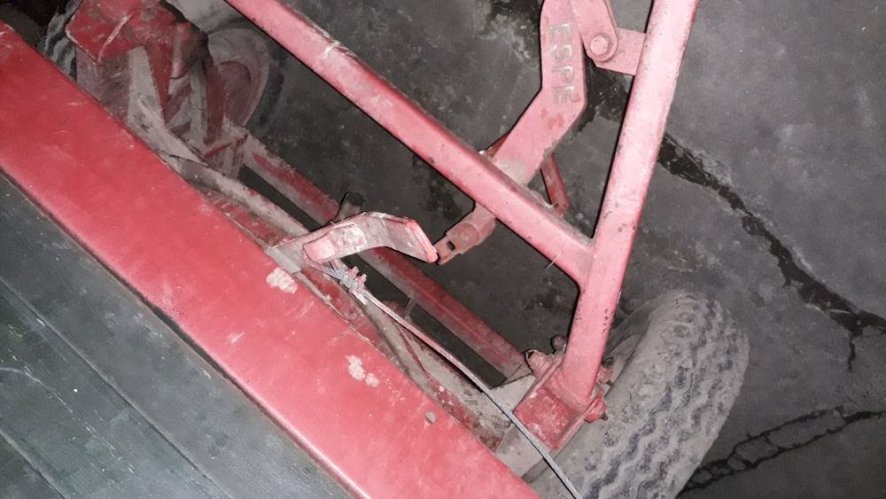 Piese remorca de împrăștiat gunoi