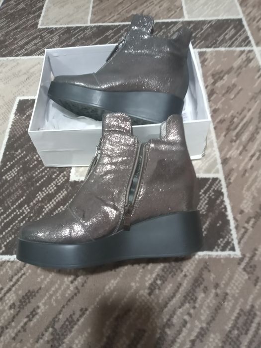 Ботинки женские демисезонные