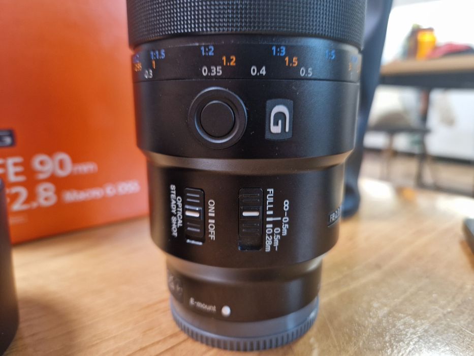 Макро обектив Sony FE 2.8/90 Macro G OSS + Подарък 2 батерии NP-FZ100