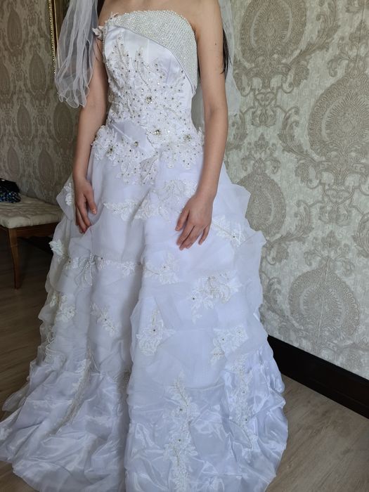 Свадебное платье