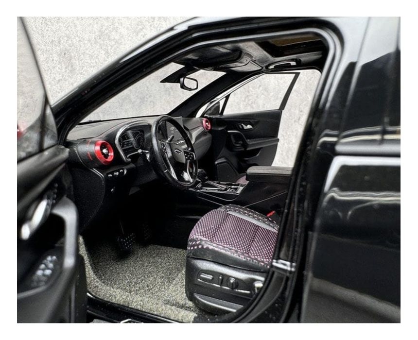 Chevrolet Blazer в масштабе 1:18