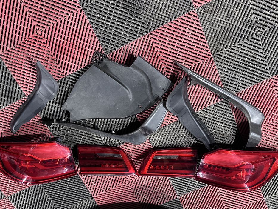 Lampi spate Bmw G30 Set Complet