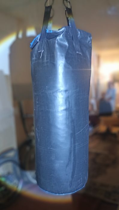 Продам боксёрскую грушу