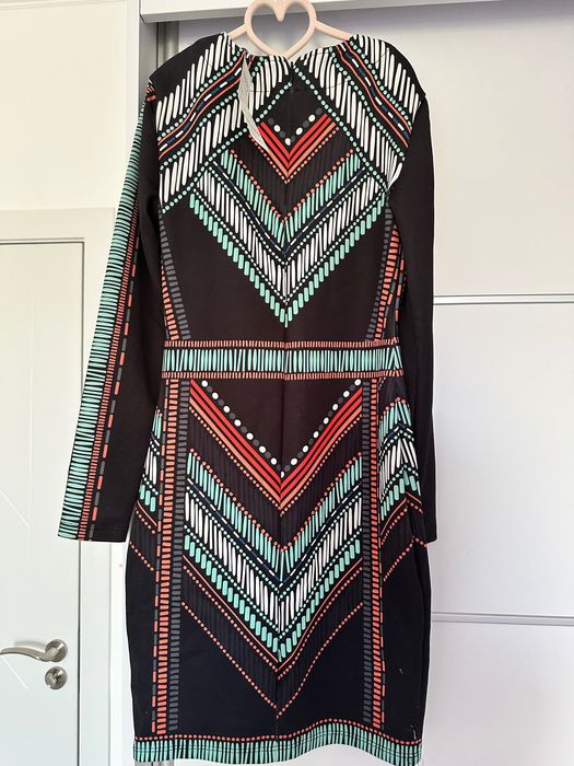 Рокля с дълъг ръкав