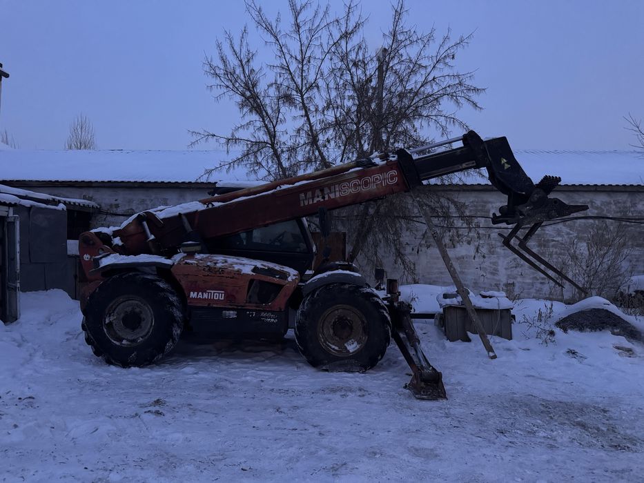 Продам телескопический погрузчик Маниту