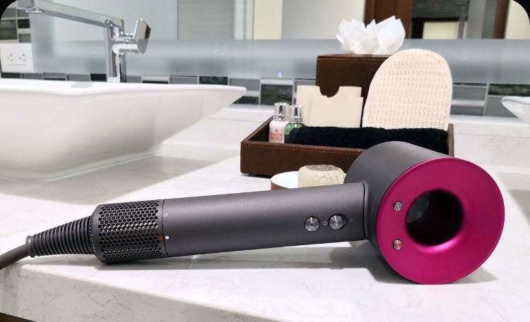 Dyson supersonic ОТЛИЧНЫЙ ПОДАРОК близким ЖЕНЕ ДЕВУШКЕ