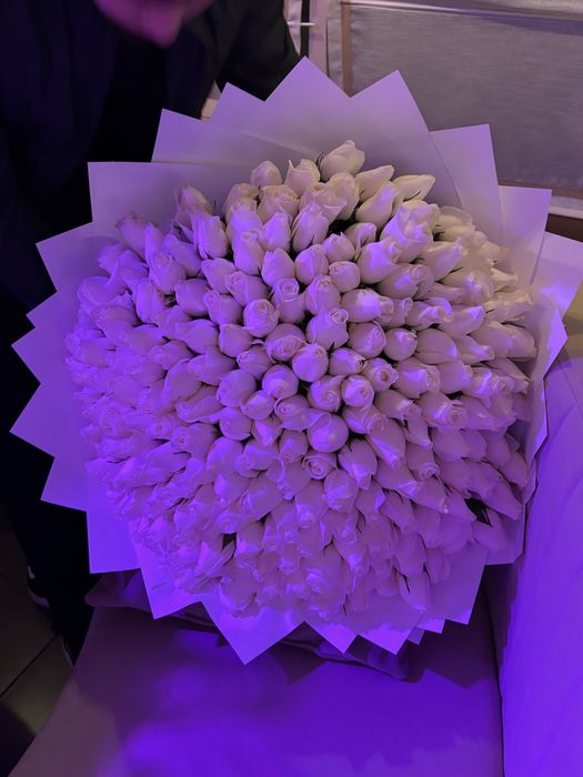 букет из 201 розы