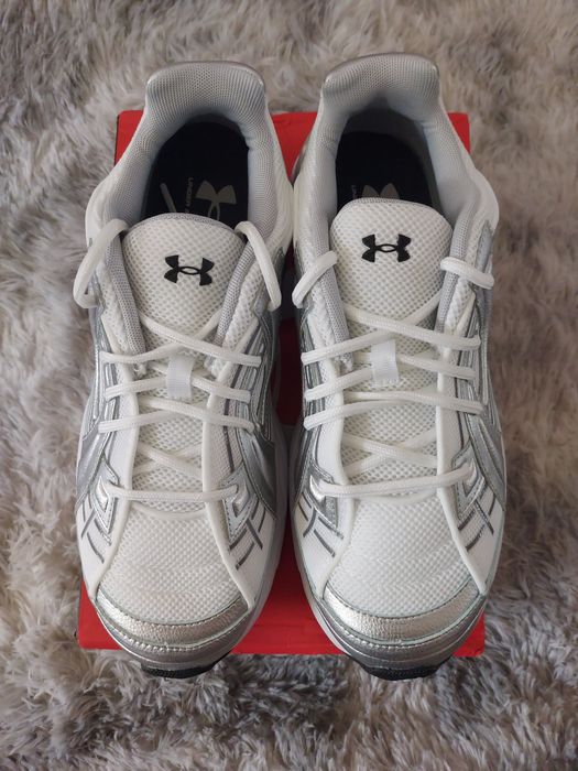 кроссовки Under Armour Sola