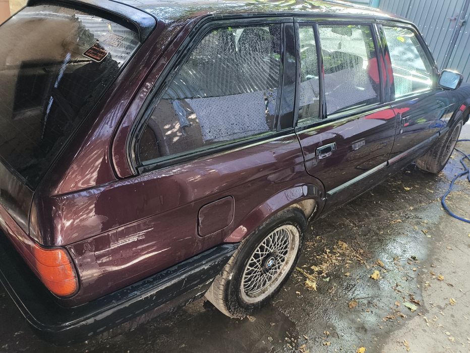 BMW e30 touring 318