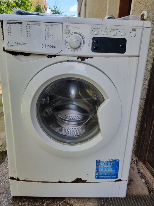 Indesit свободностояща пералня с предно зареждане: 8kg - EWE 81283