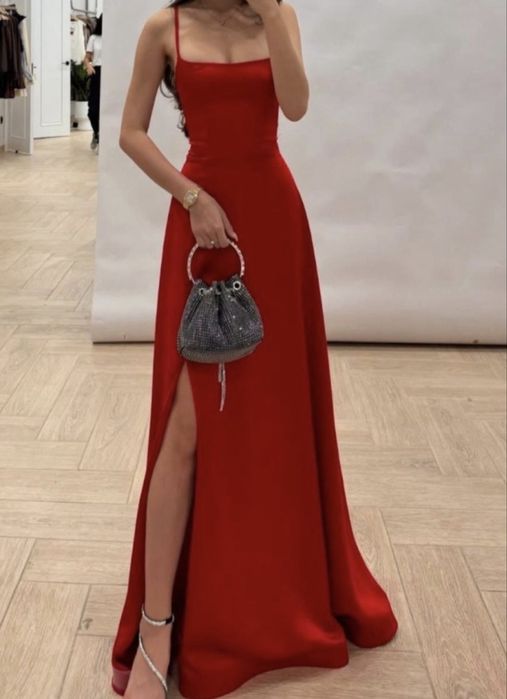 Вечерное платье